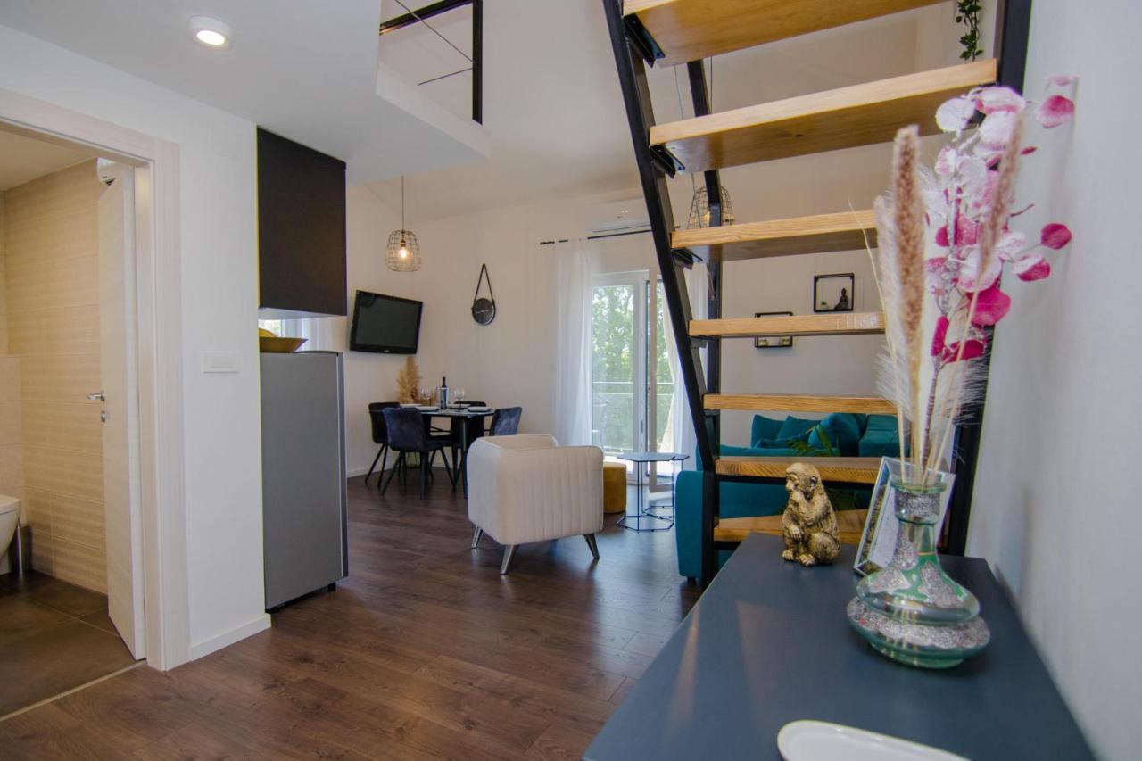Apartments Aki Малинска Экстерьер фото