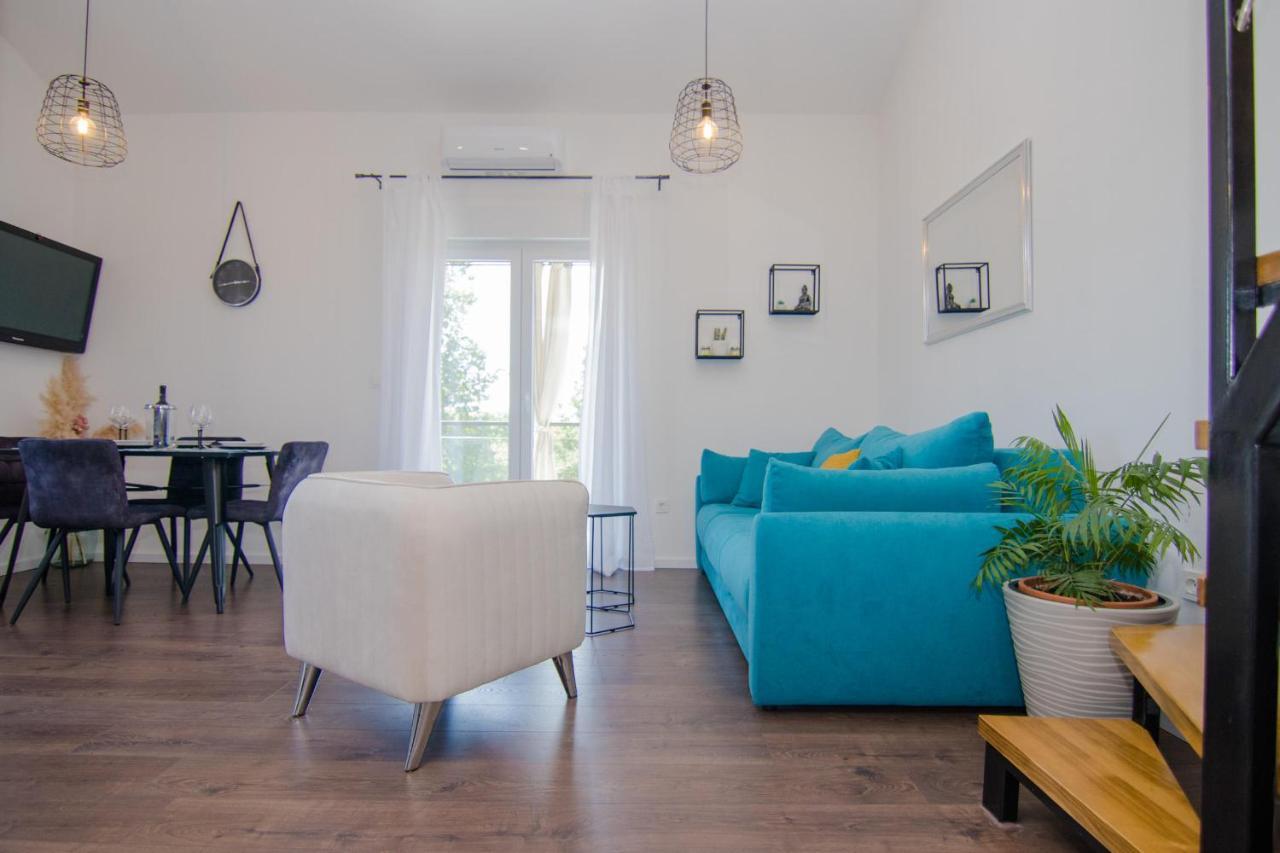 Apartments Aki Малинска Экстерьер фото