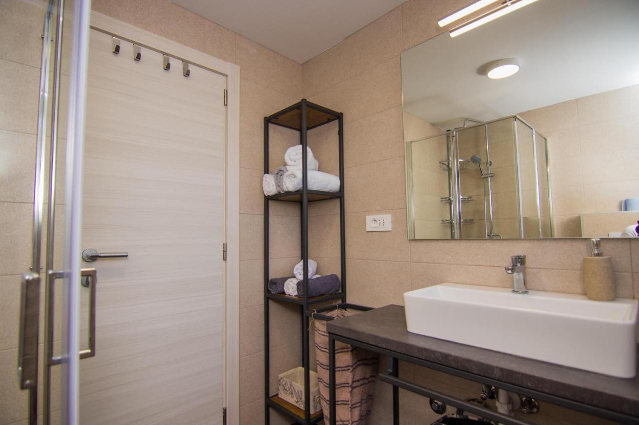 Apartments Aki Малинска Экстерьер фото