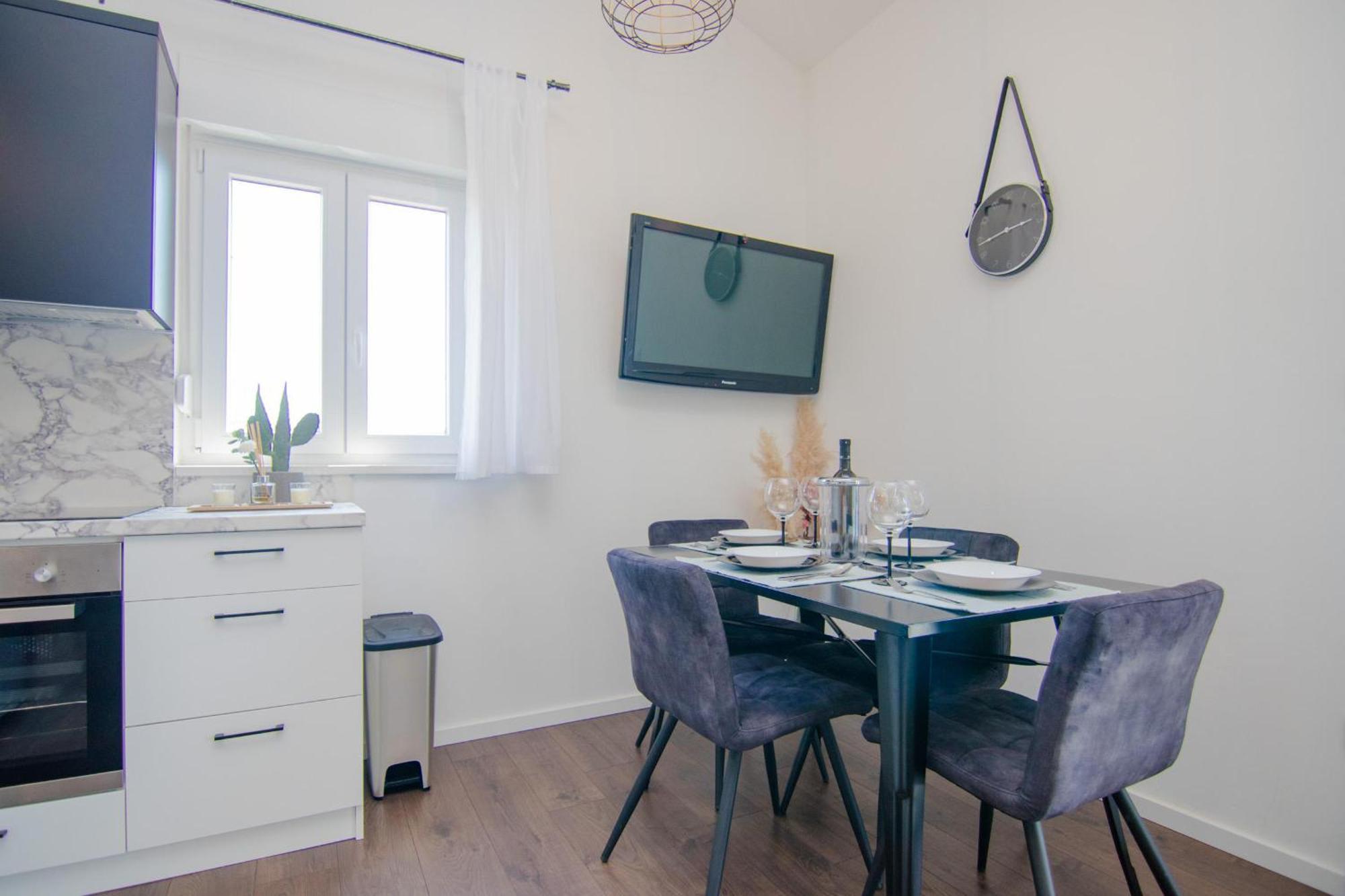 Apartments Aki Малинска Экстерьер фото